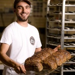 Nos boulangers/boulangères vous proposent des pains fabriqués sur place